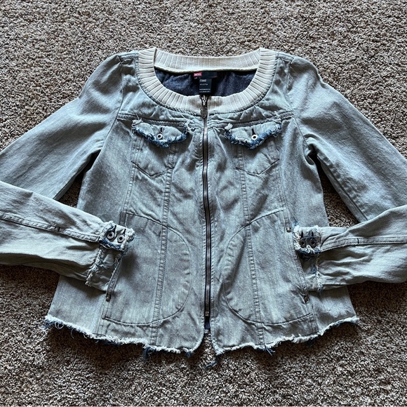 Diesel Acid Wash Denim Jacket w/ frayed hems size L - Picture 6 of 9